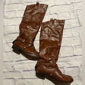 Restricted Classic Brown Leather Footwear